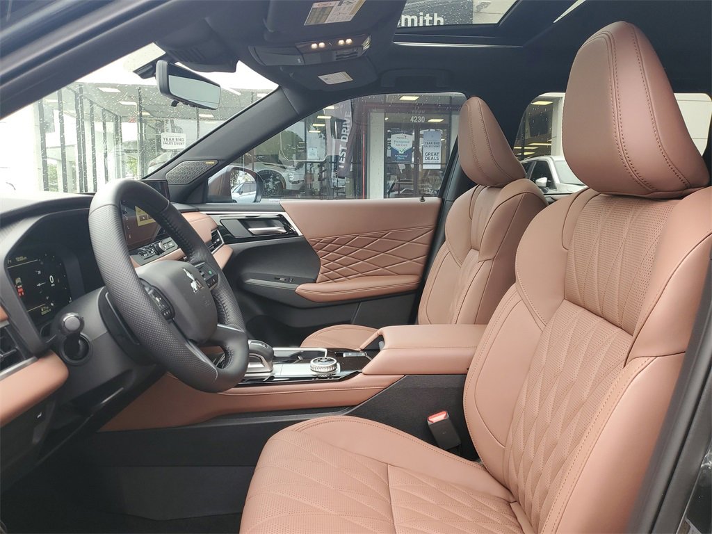 New 2025 Mitsubishi Outlander SEL image 16