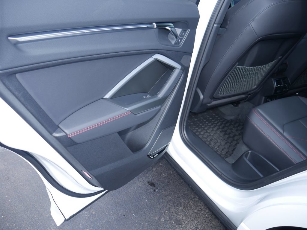 Certified 2025 Audi Q3 2.0T Premium Plus AWD/4WD image 19