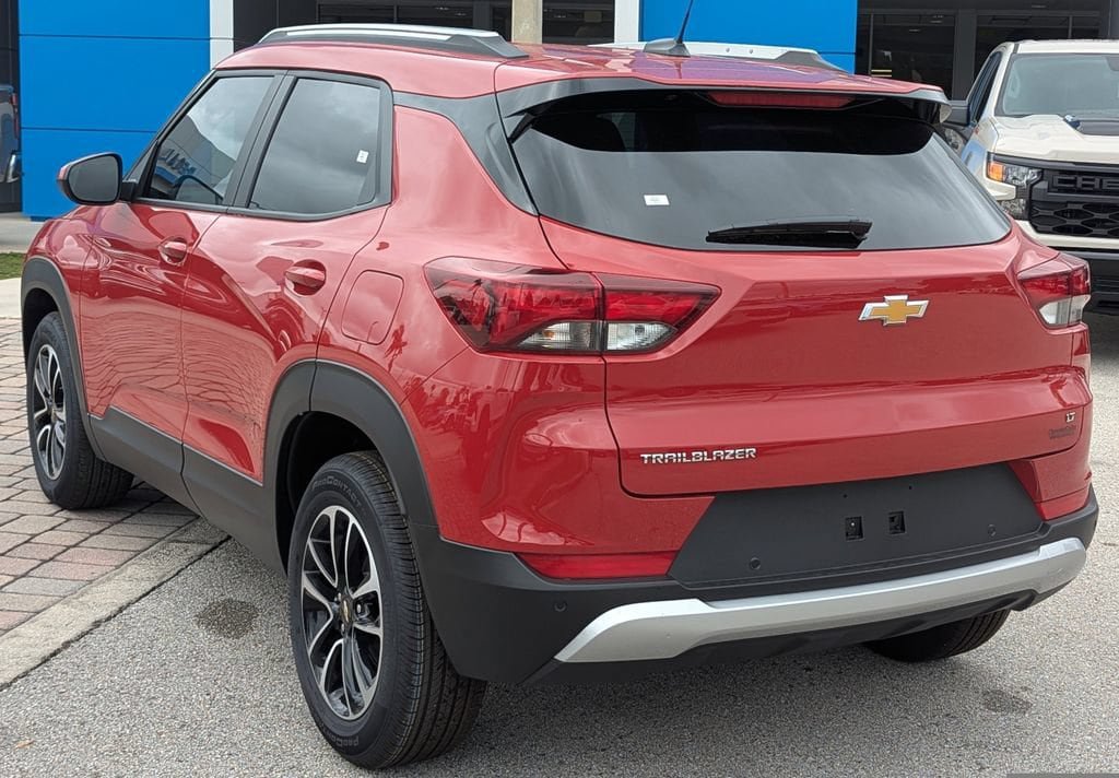 New 2026 Chevrolet TrailBlazer LT w/ LT Cold Weather Package FWD image 6