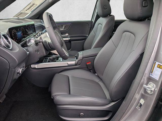 New 2026 Mercedes-Benz GLB 250 4MATIC image 4