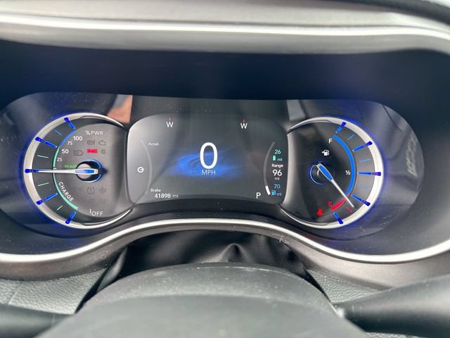 Used 2024 Chrysler Pacifica Limited FWD image 15