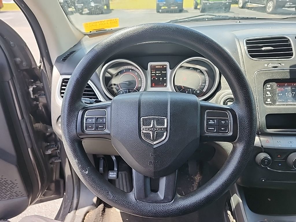 Used 2019 Dodge Journey SE image 3