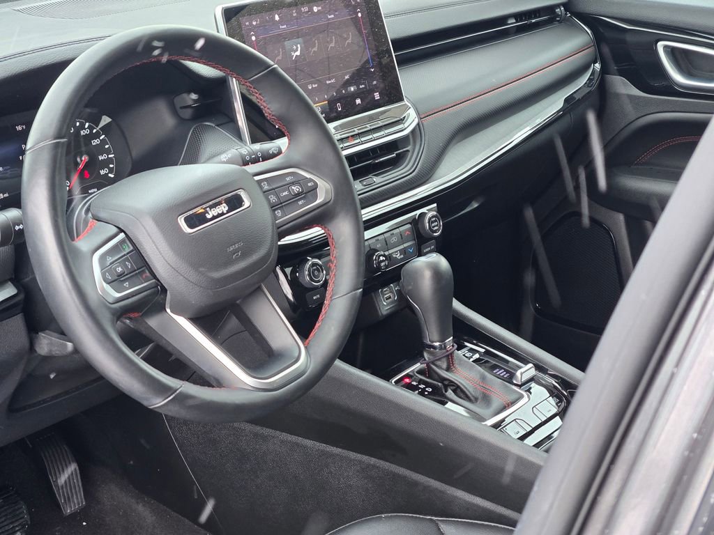 Used 2022 Jeep Compass Trailhawk w/ Trailhawk Convenience Group image 32