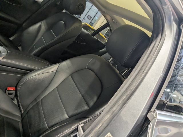 Used 2017 Mercedes-Benz C 300 4MATIC Sedan image 24