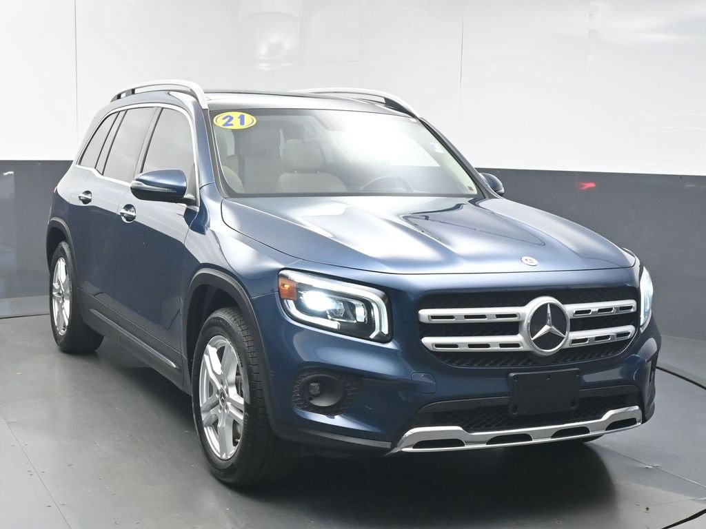 Used 2021 Mercedes-Benz GLB 250 w/ Premium Package image 2