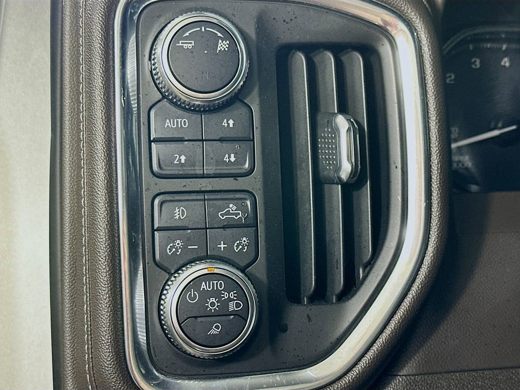 Used 2019 GMC Sierra 1500 SLT w/ SLT Premium Plus Package AWD/4WD image 22
