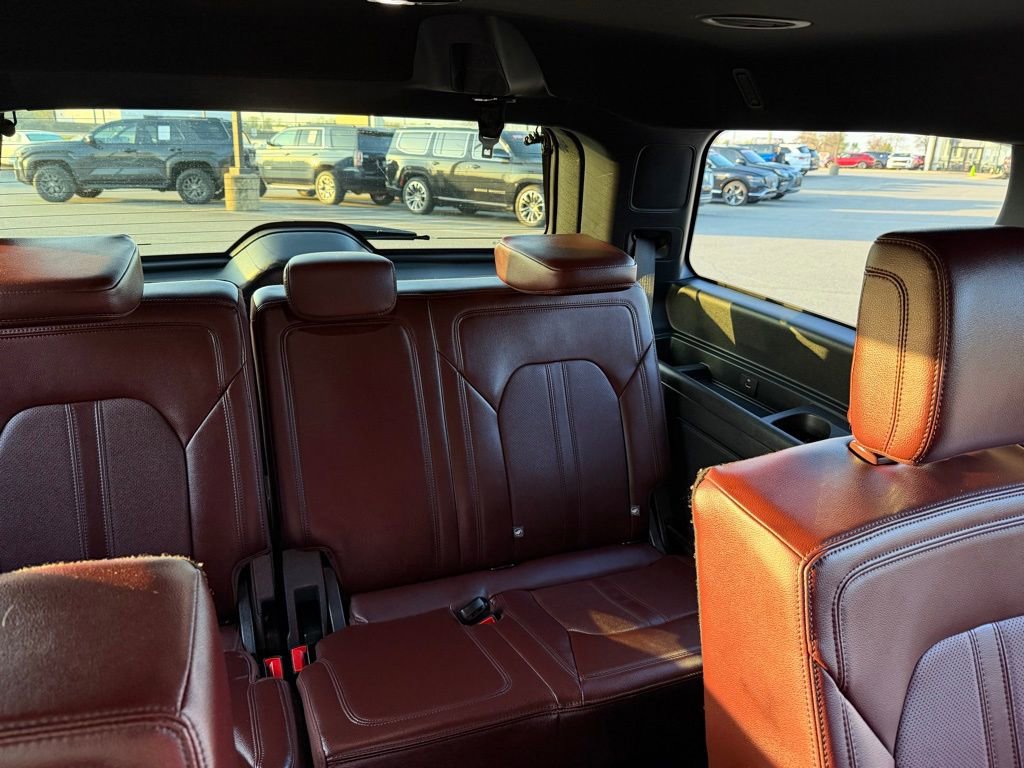 Used 2023 Ford Expedition Limited image 28
