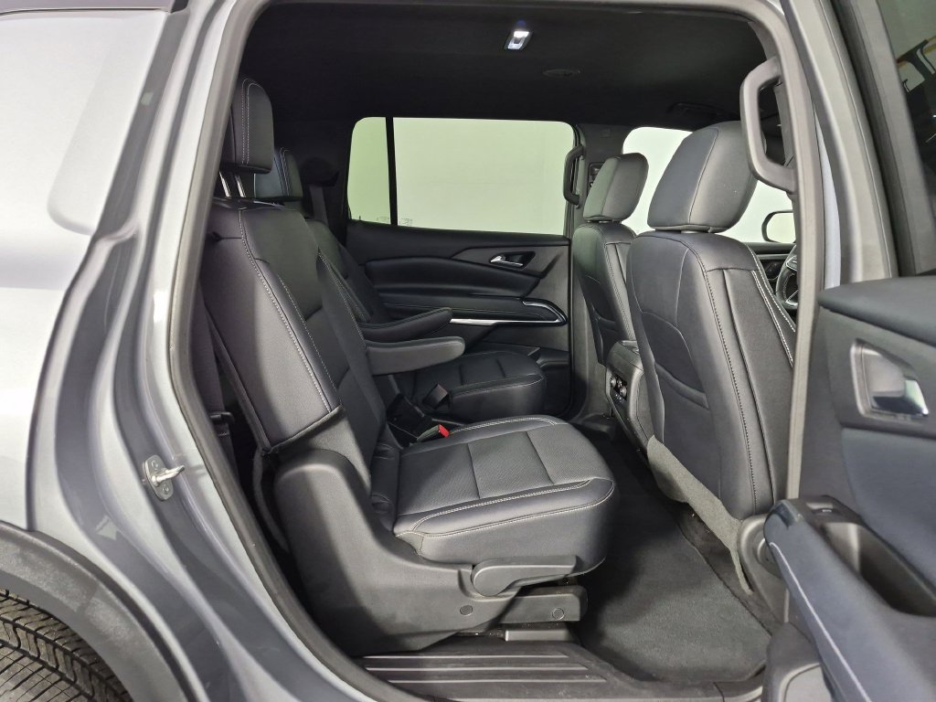 Certified 2025 Chevrolet Traverse LT AWD/4WD image 35