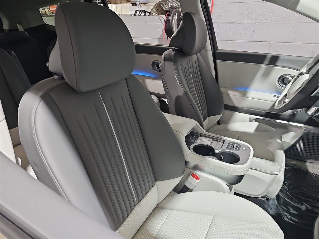 New 2026 Hyundai Ioniq 9 Calligraphy image 10