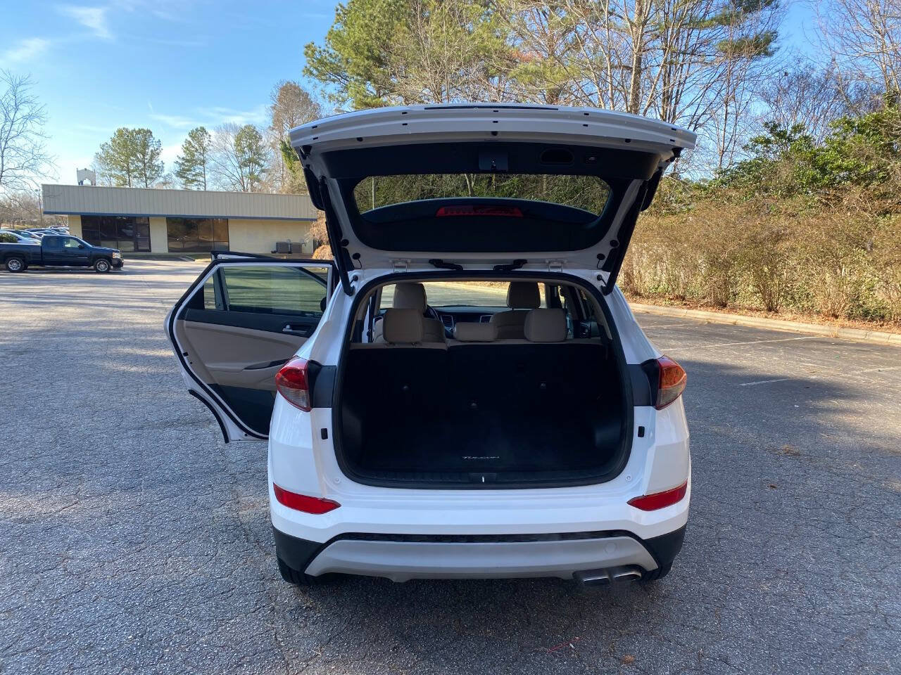 Used 2017 Hyundai Tucson Sport w/ Cargo Package AWD/4WD image 40