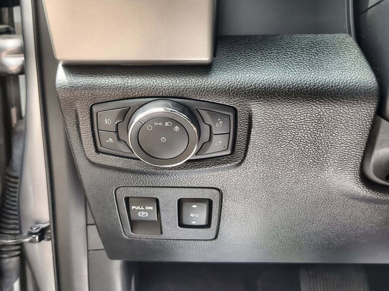 Used 2020 Ford F150 Lariat AWD/4WD image 18