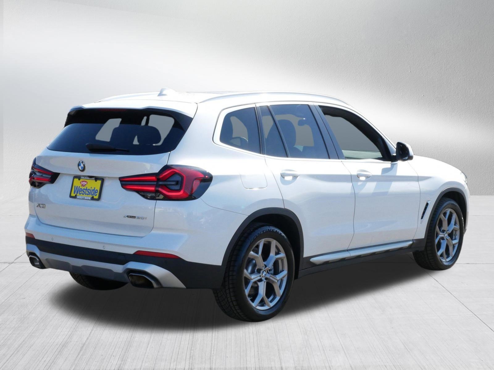 Used 2023 BMW X3 xDrive30i w/ Premium Package image 7