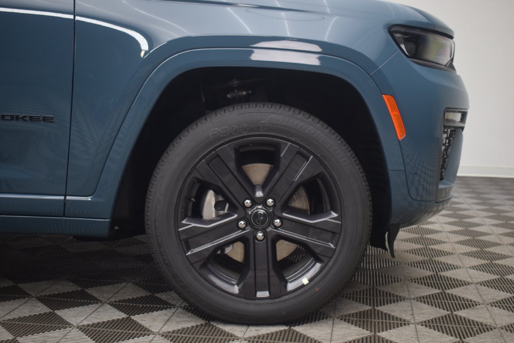 New 2027 Jeep Grand Cherokee L Limited AWD/4WD image 8