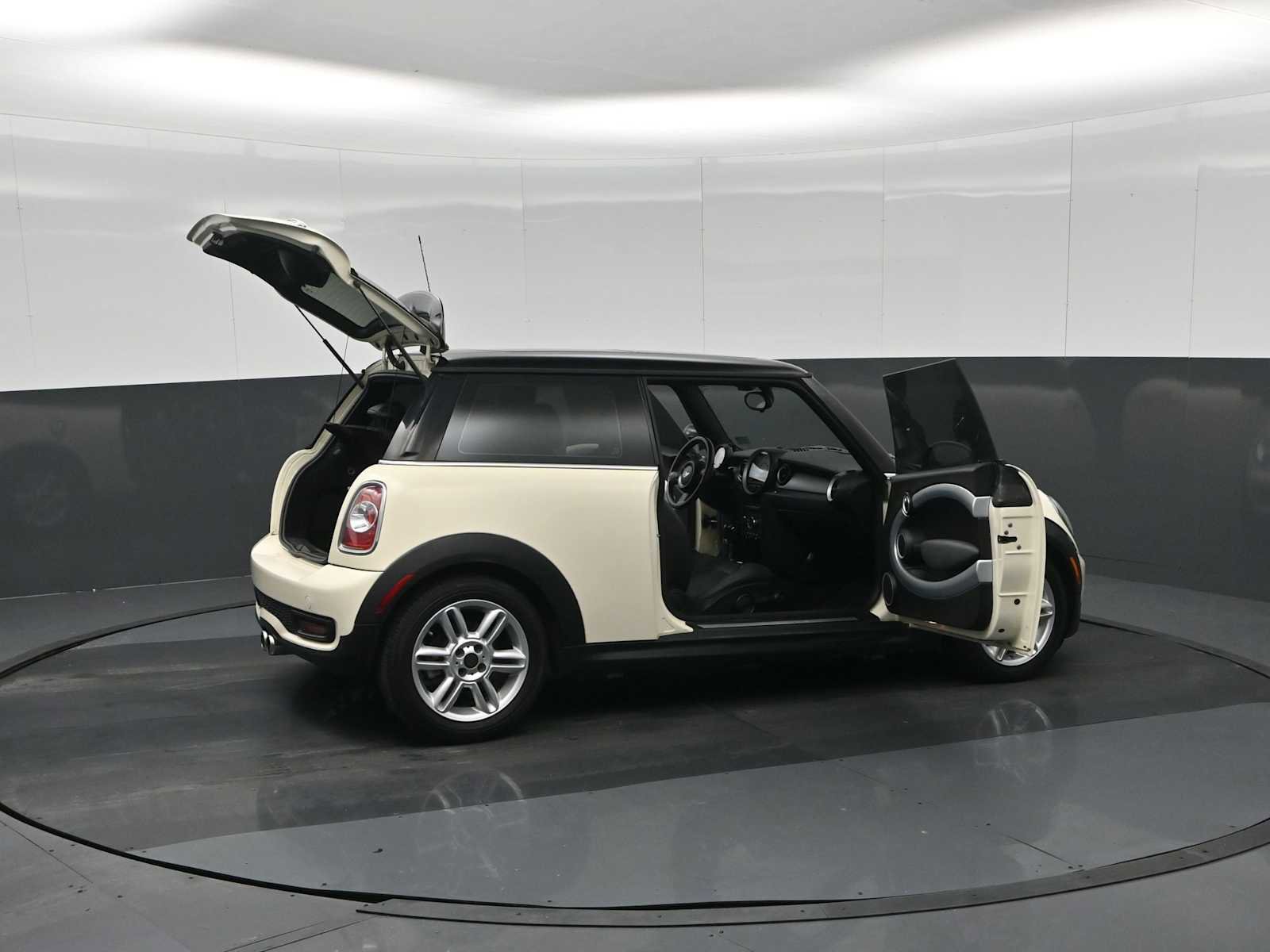 Used 2012 MINI Cooper S image 31