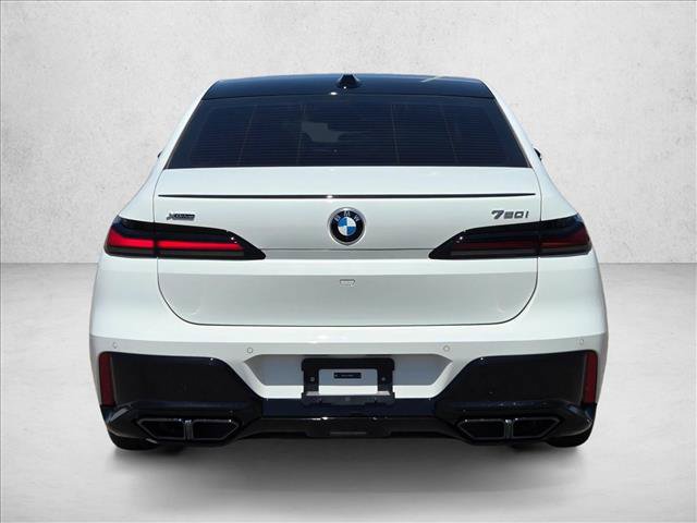 Used 2026 BMW 760i xDrive AWD/4WD image 8