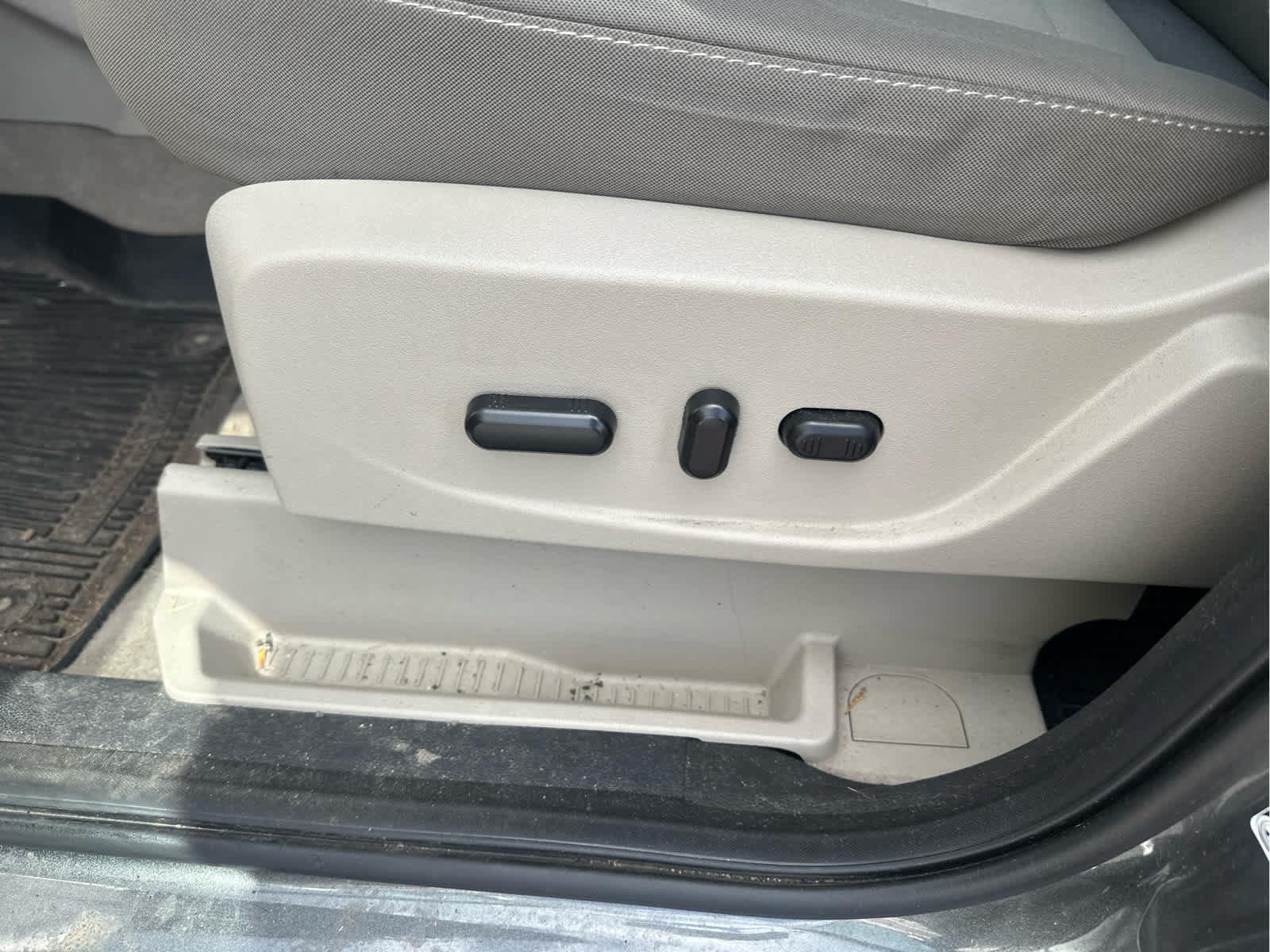 Used 2016 Ford Escape SE w/ Equipment Group 201A AWD/4WD image 15