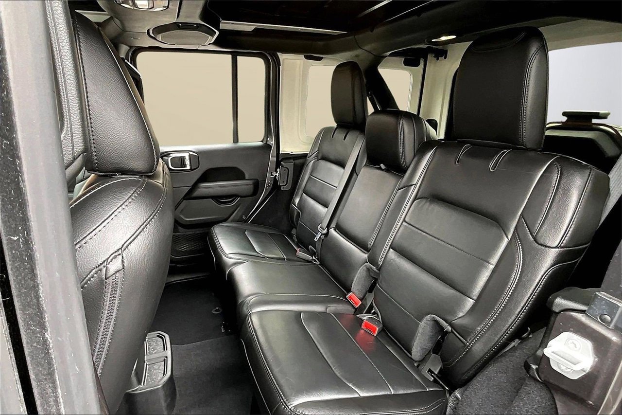 Certified 2021 Jeep Wrangler Unlimited Sahara image 21