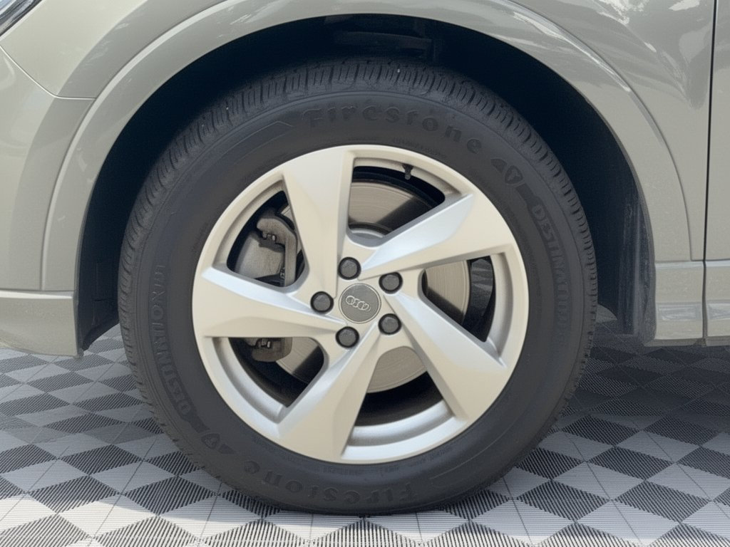 Used 2019 Audi Q3 2.0T Premium Plus AWD/4WD image 13