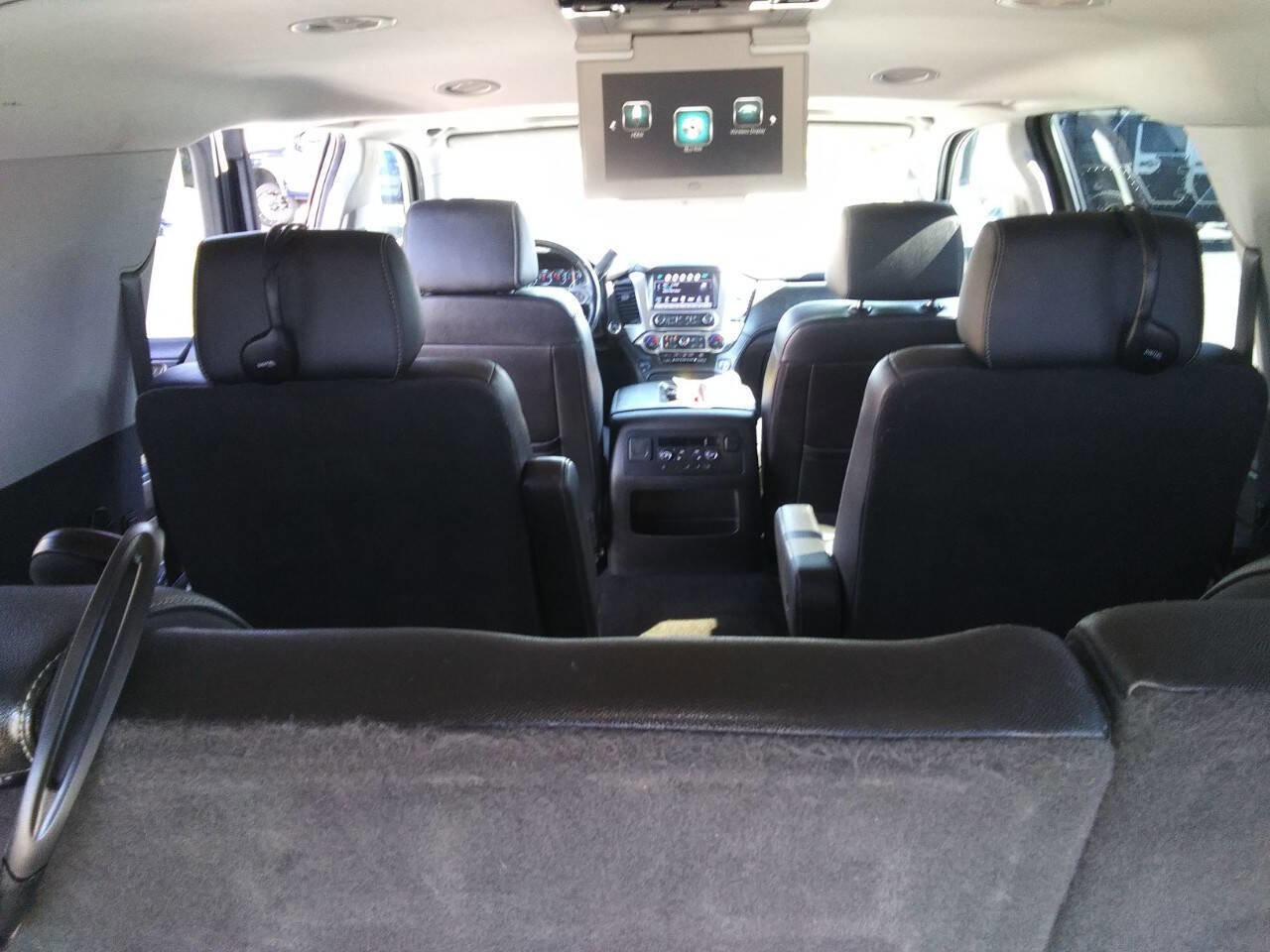 Used 2018 Chevrolet Suburban Premier image 11