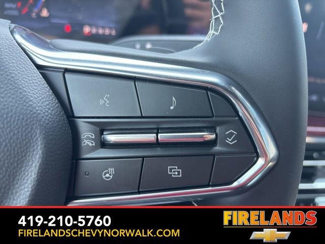 New 2025 Chevrolet Traverse Z71 w/ Driver Confidence Package image 36