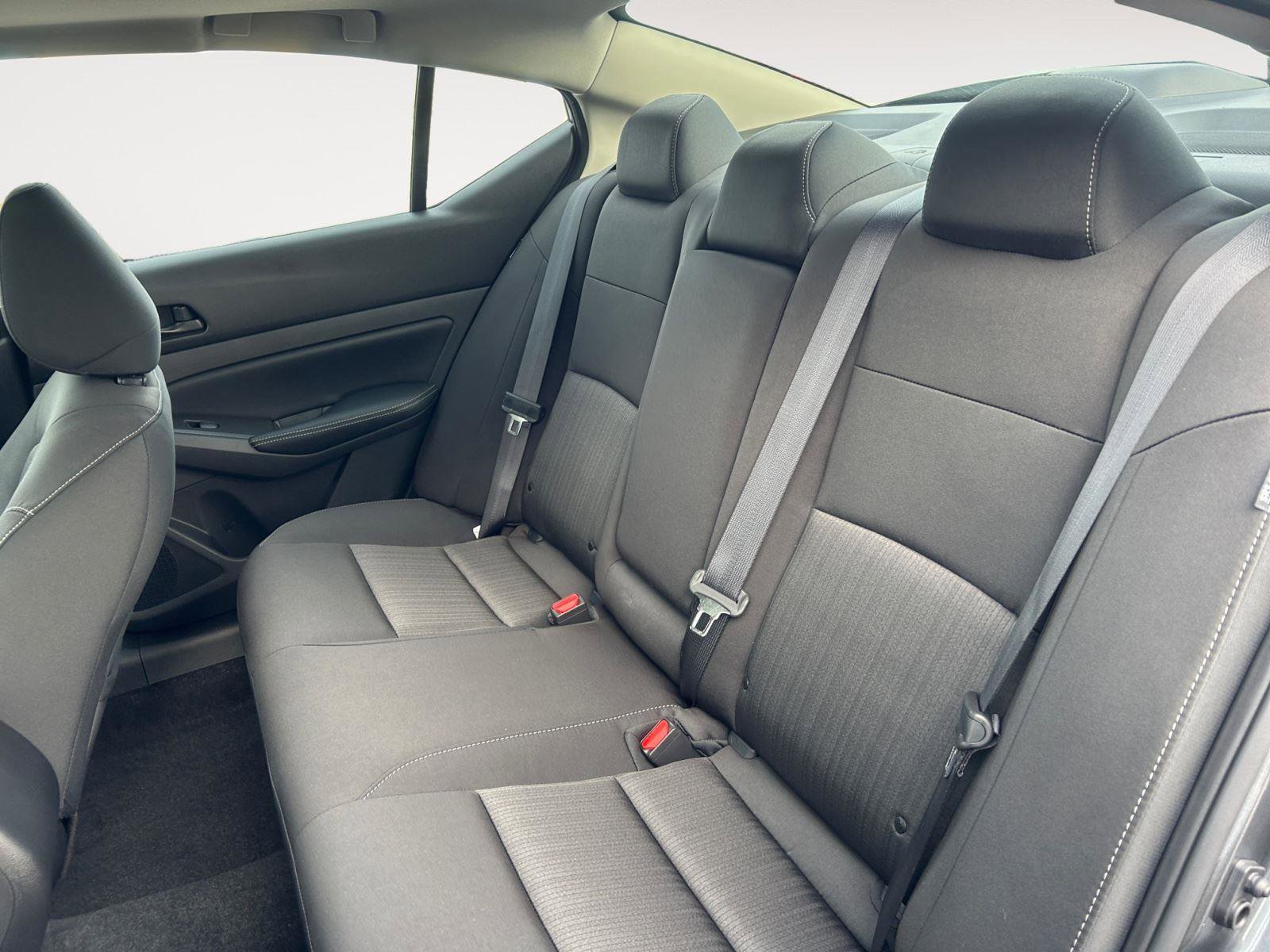 Used 2024 Nissan Altima 2.5 SV w/ SV Premium Package image 18