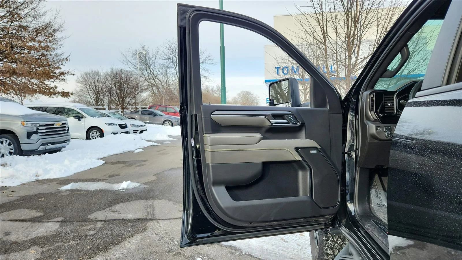 Used 2024 Chevrolet Silverado 2500 ZR2 image 28