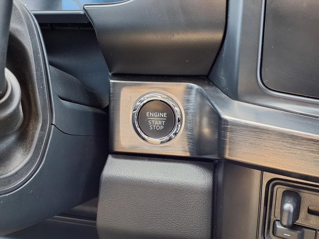 Used 2023 Ford F250 Lariat w/ Sport Appearance Package AWD/4WD image 12