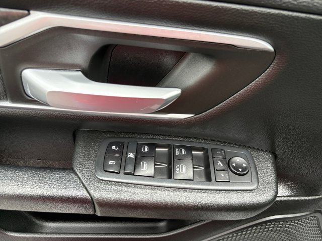 Used 2020 RAM 1500 Big Horn AWD/4WD image 12