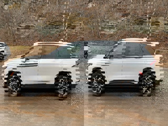 New 2026 Lincoln Nautilus Premier w/ Equipment Group 102A image 9