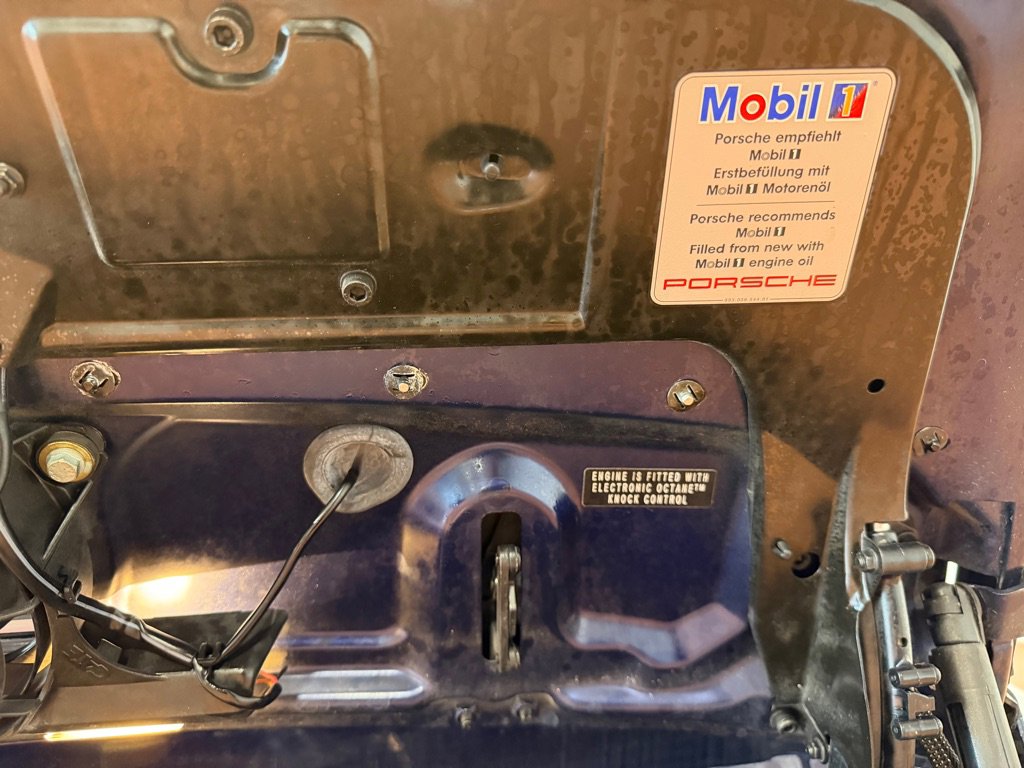 Used 2001 Porsche 911 Carrera 4 image 36