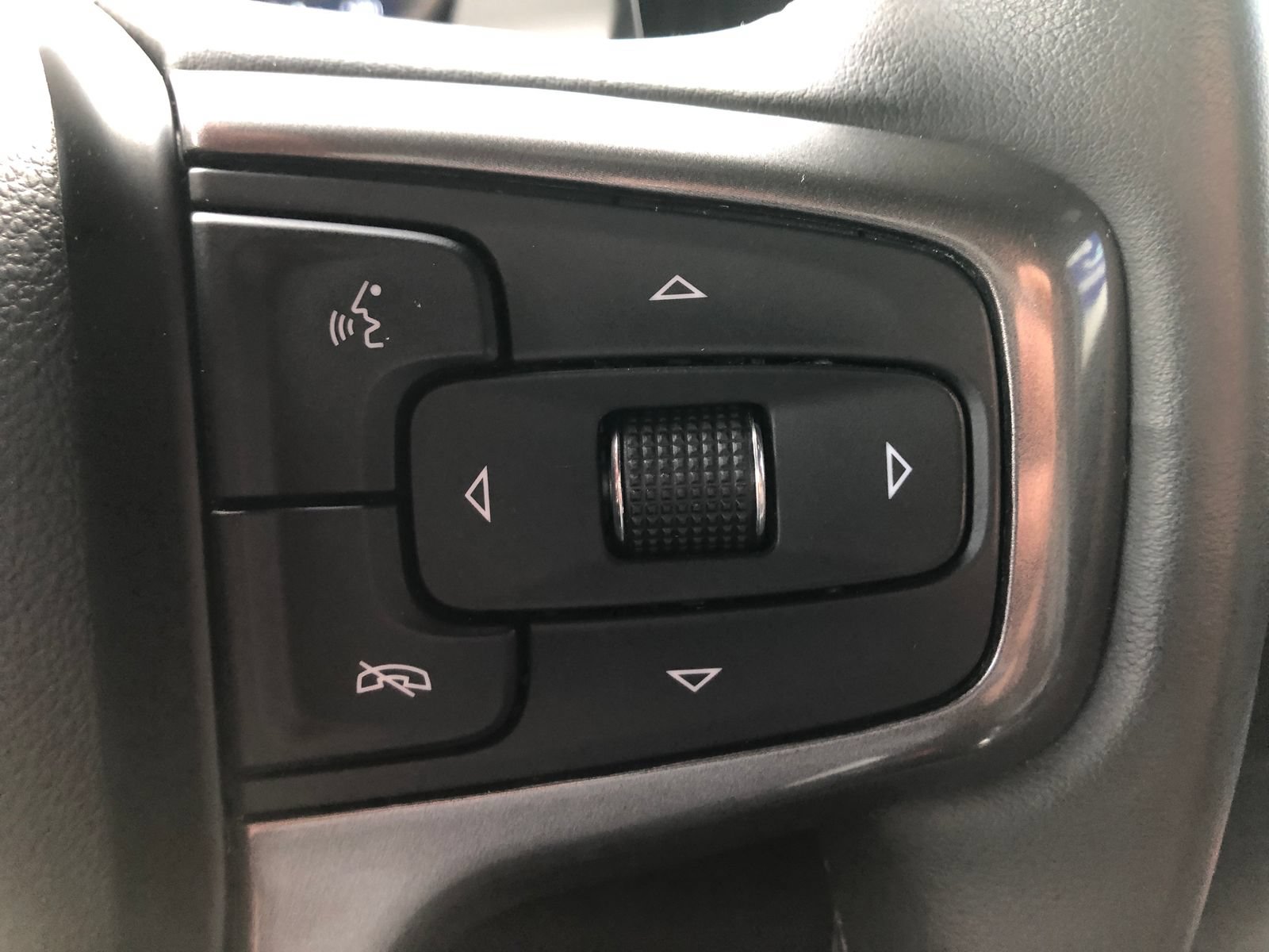 Used 2023 Chevrolet Silverado 1500 High Country w/ High Country Premium Package AWD/4WD image 32