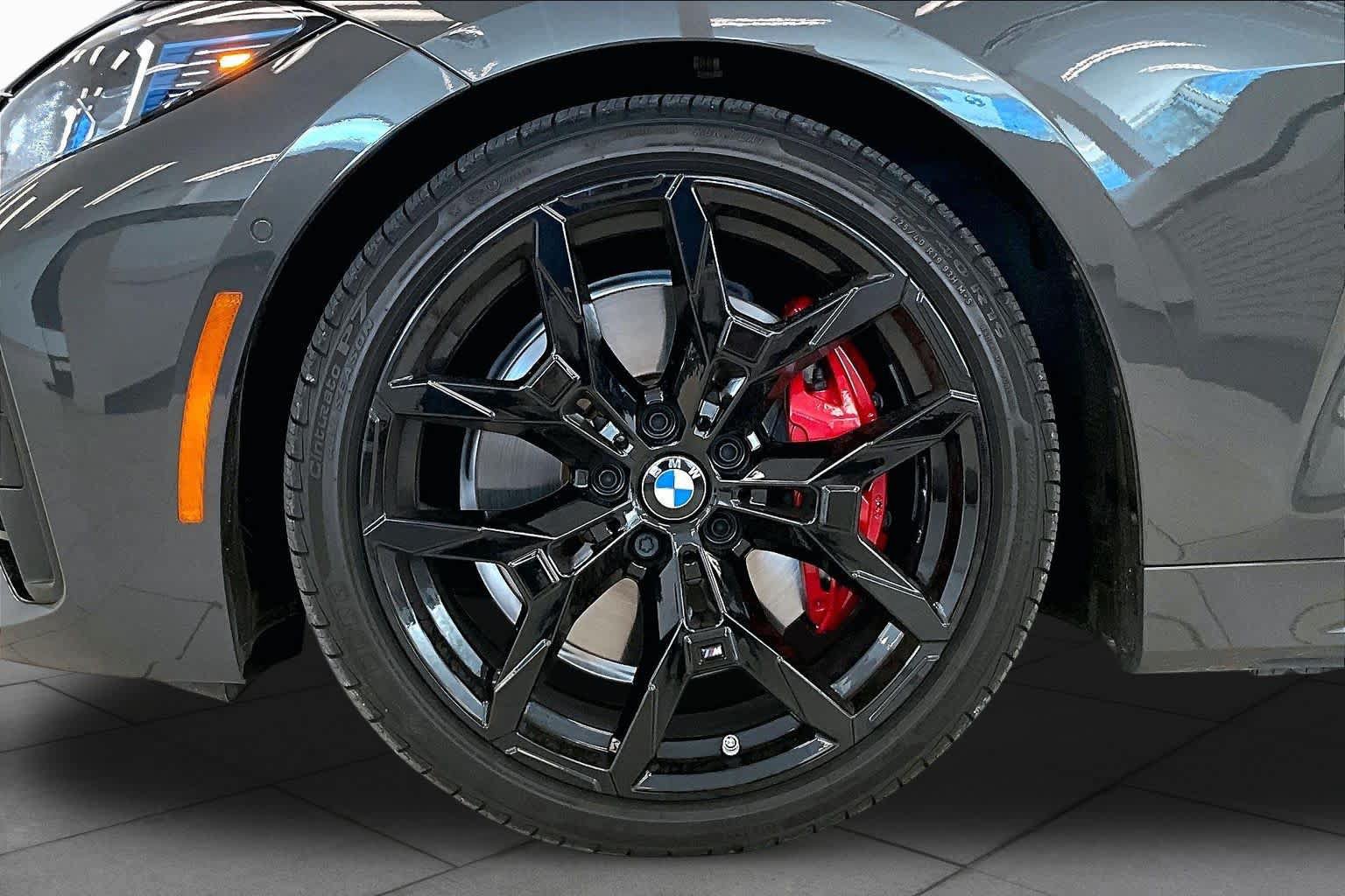 Used 2025 BMW M440i Coupe w/ Premium Package RWD image 9