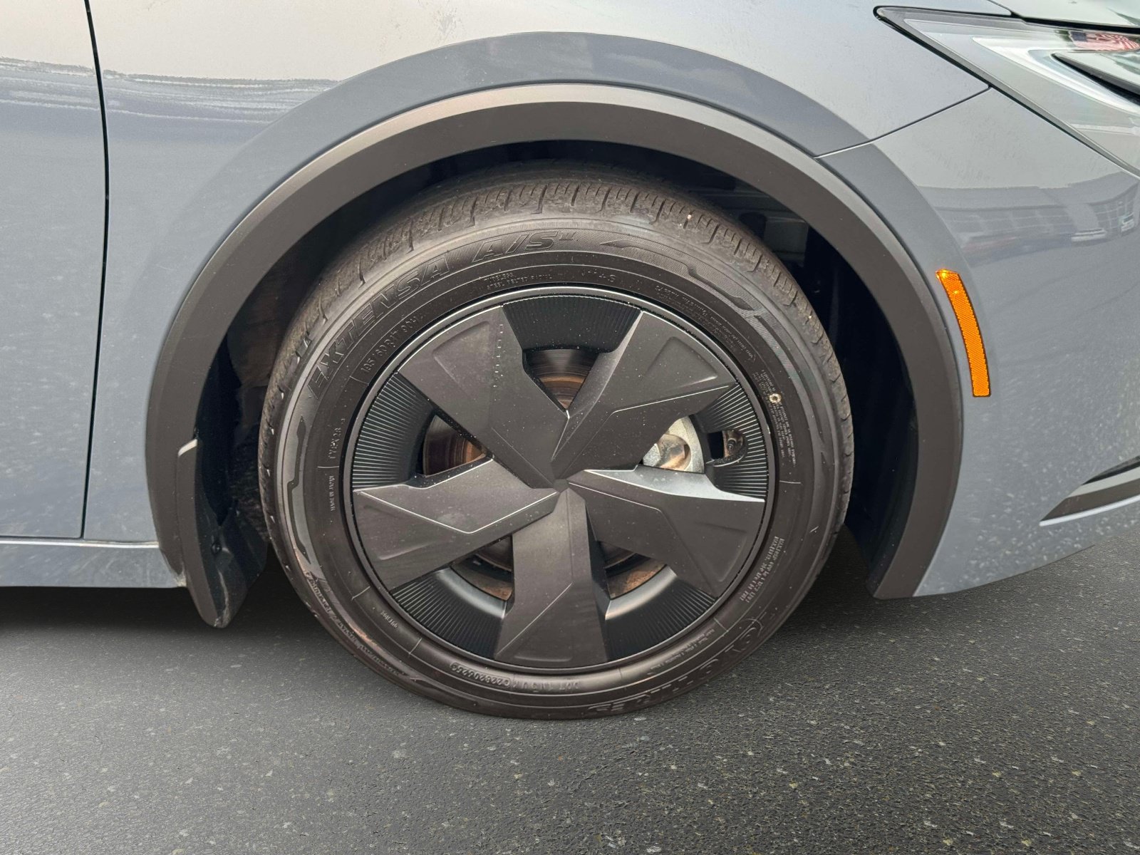 Certified 2024 Toyota Prius Prime FWD image 9