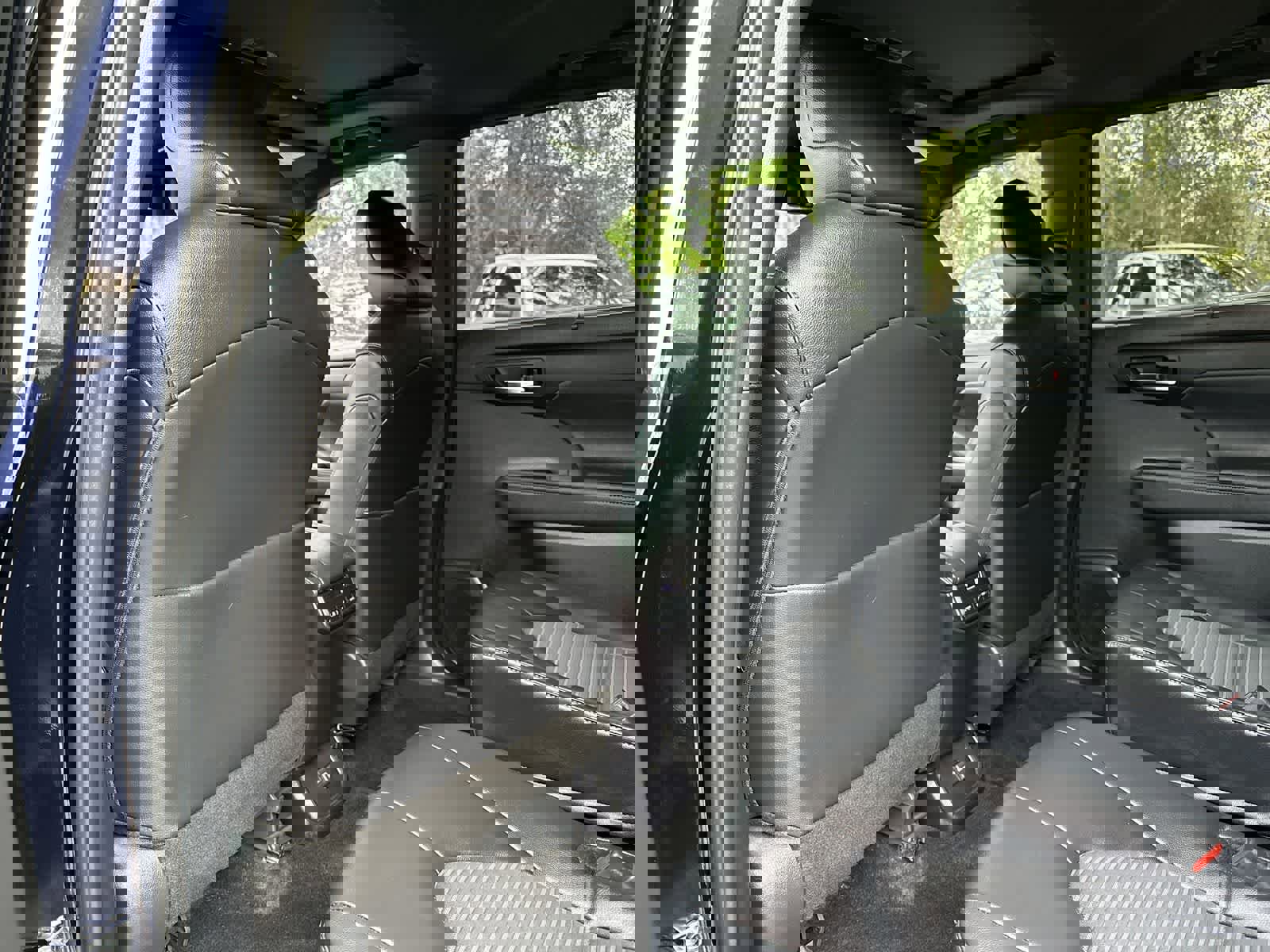 Used 2024 Toyota Highlander LE image 12