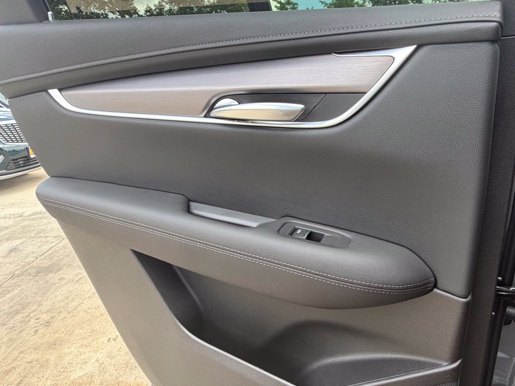 New 2026 Cadillac XT5 Luxury w/ LPO, Floor Liner Package AWD/4WD image 23