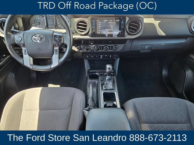 Used 2018 Toyota Tacoma TRD Off-Road w/ Technology Package AWD/4WD image 16