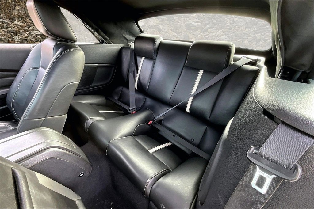 Used 2010 Ford Mustang GT image 22