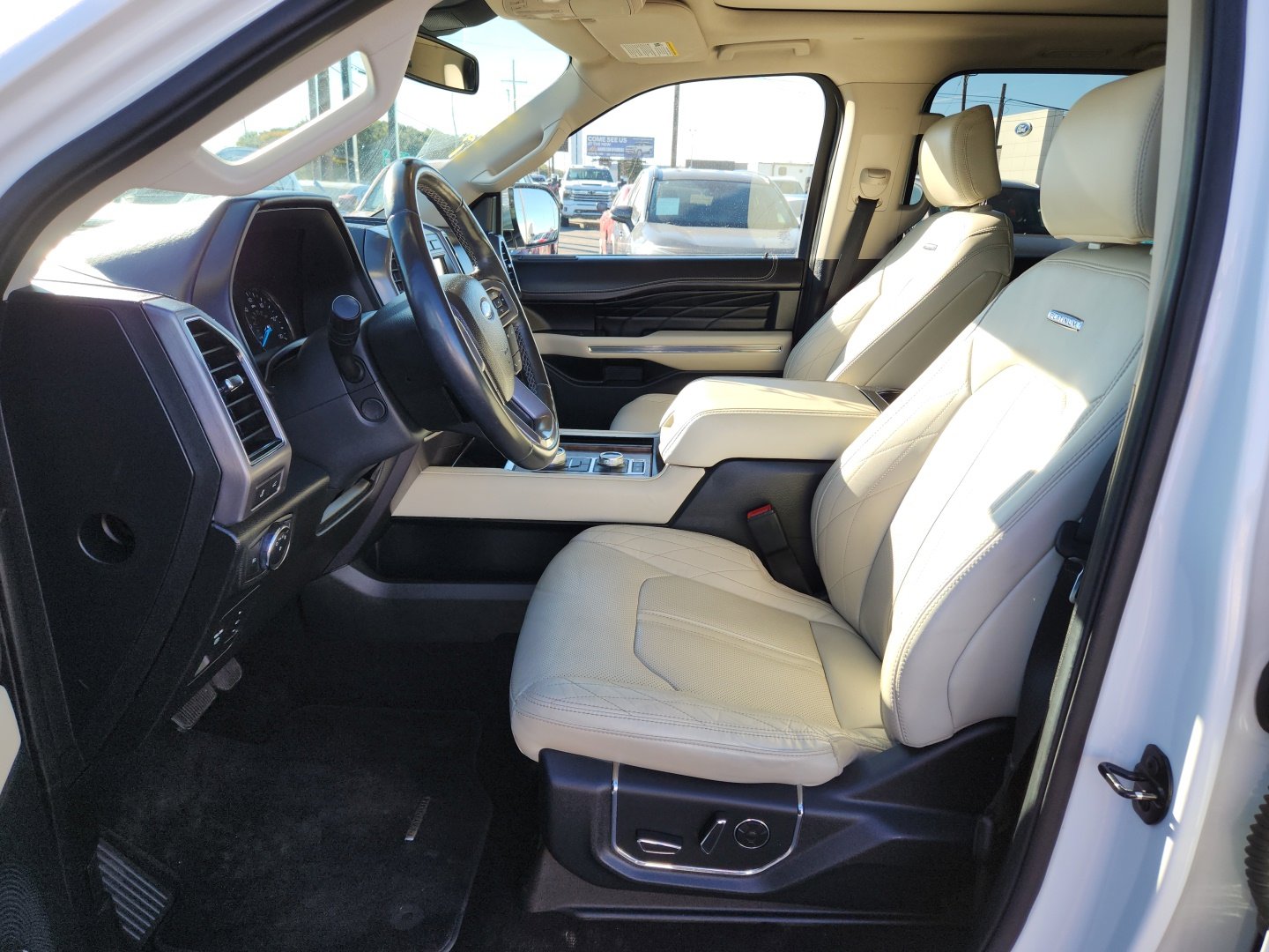 Used 2021 Ford Expedition Platinum AWD/4WD image 12