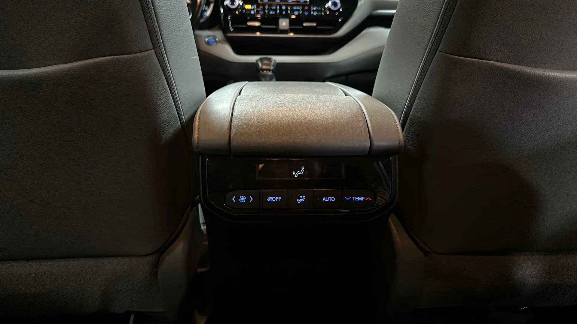 Used 2021 Toyota Highlander Limited image 23