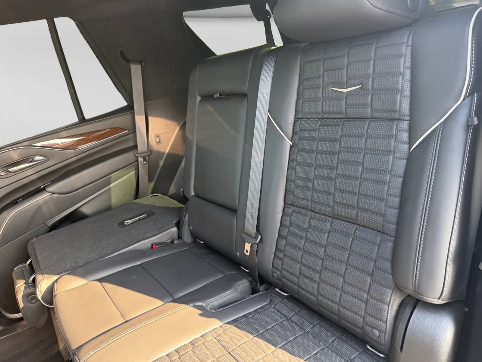 Used 2021 Cadillac Escalade Sport Platinum AWD/4WD image 18