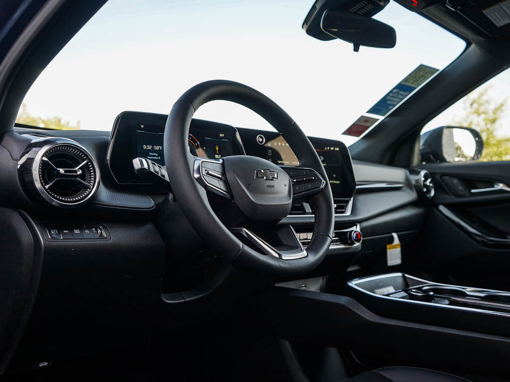 New 2026 Chevrolet Equinox LT w/ Convenience Package II AWD/4WD image 19