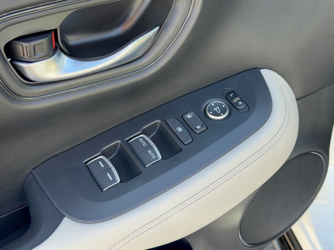 New 2027 Honda HR-V EX-L image 15