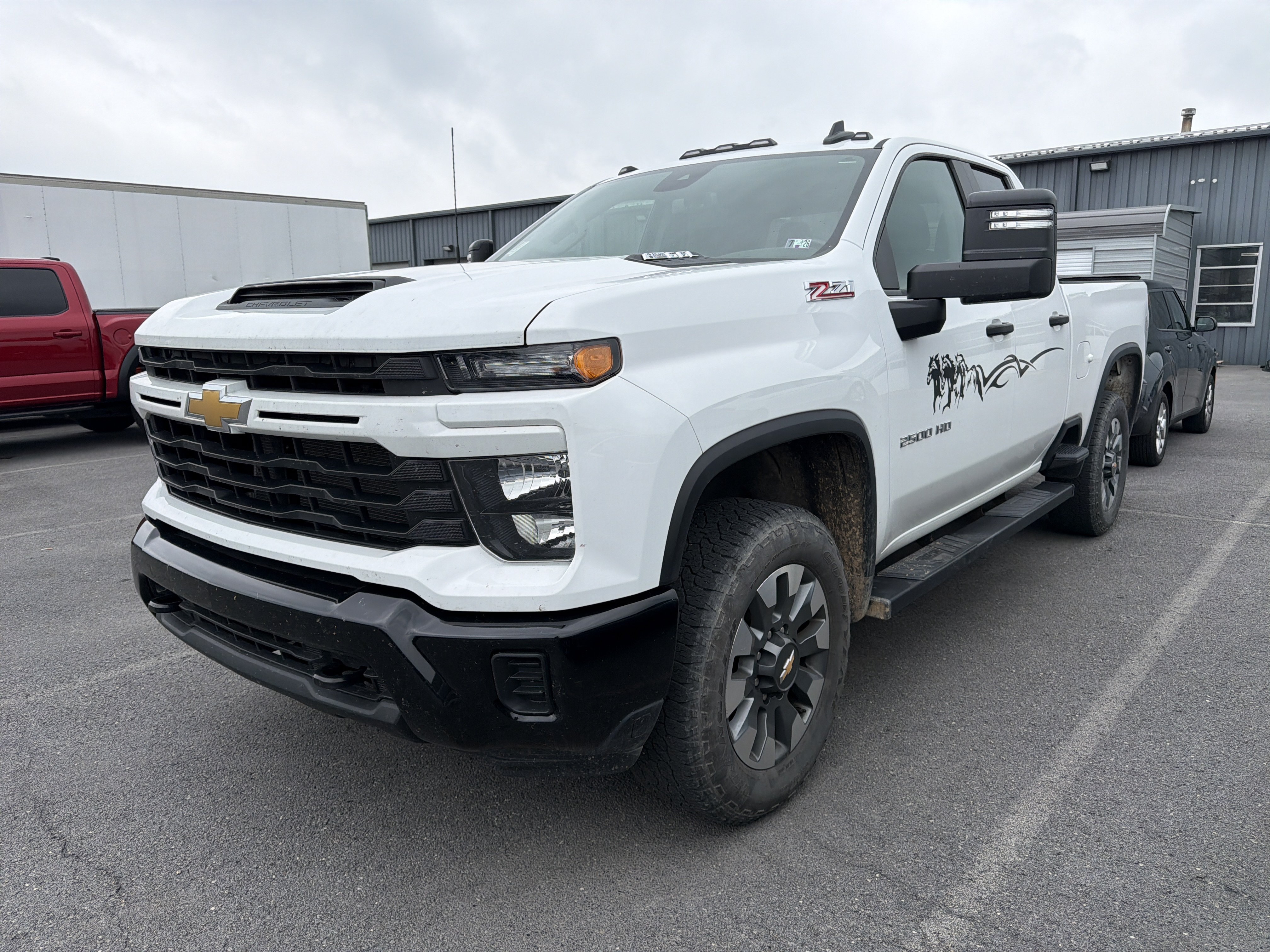 Used 2018 Chevrolet Silverado 2500 LT w/ LT Fleet Convenience Package AWD/4WD image 2