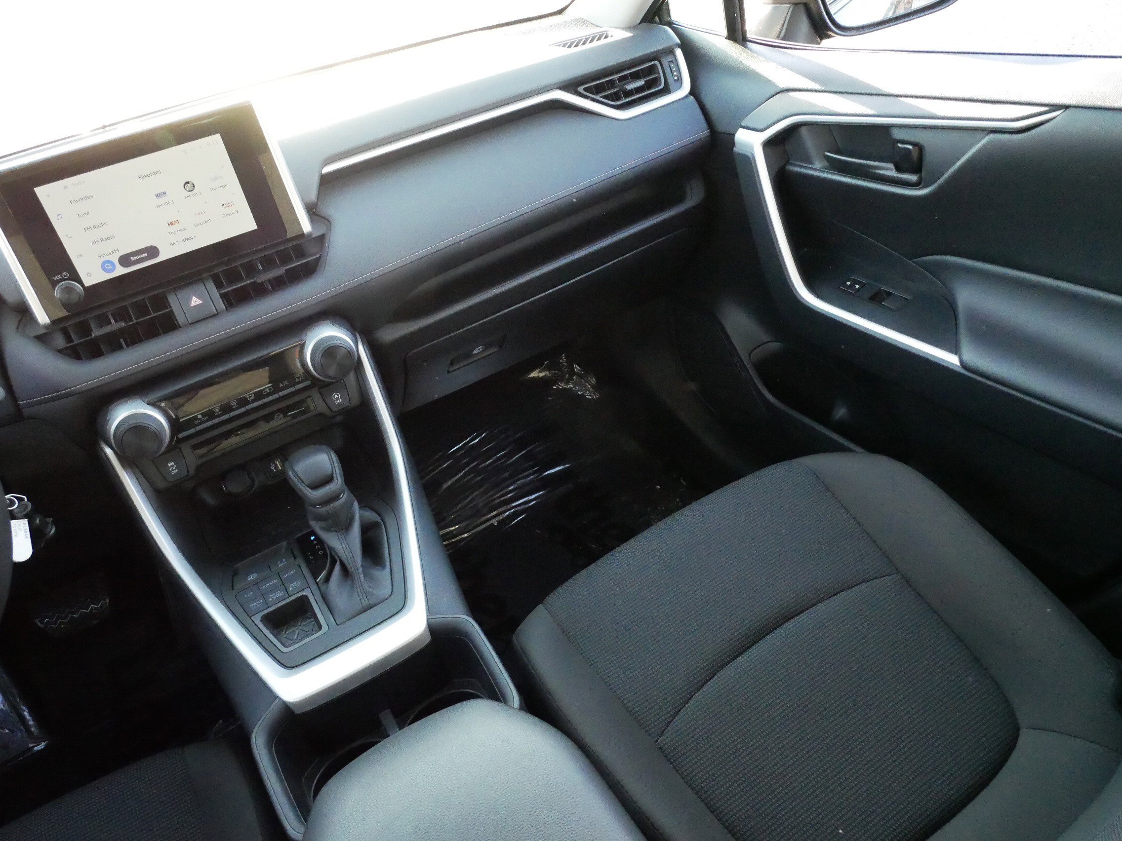 Certified 2025 Toyota RAV4 LE image 11