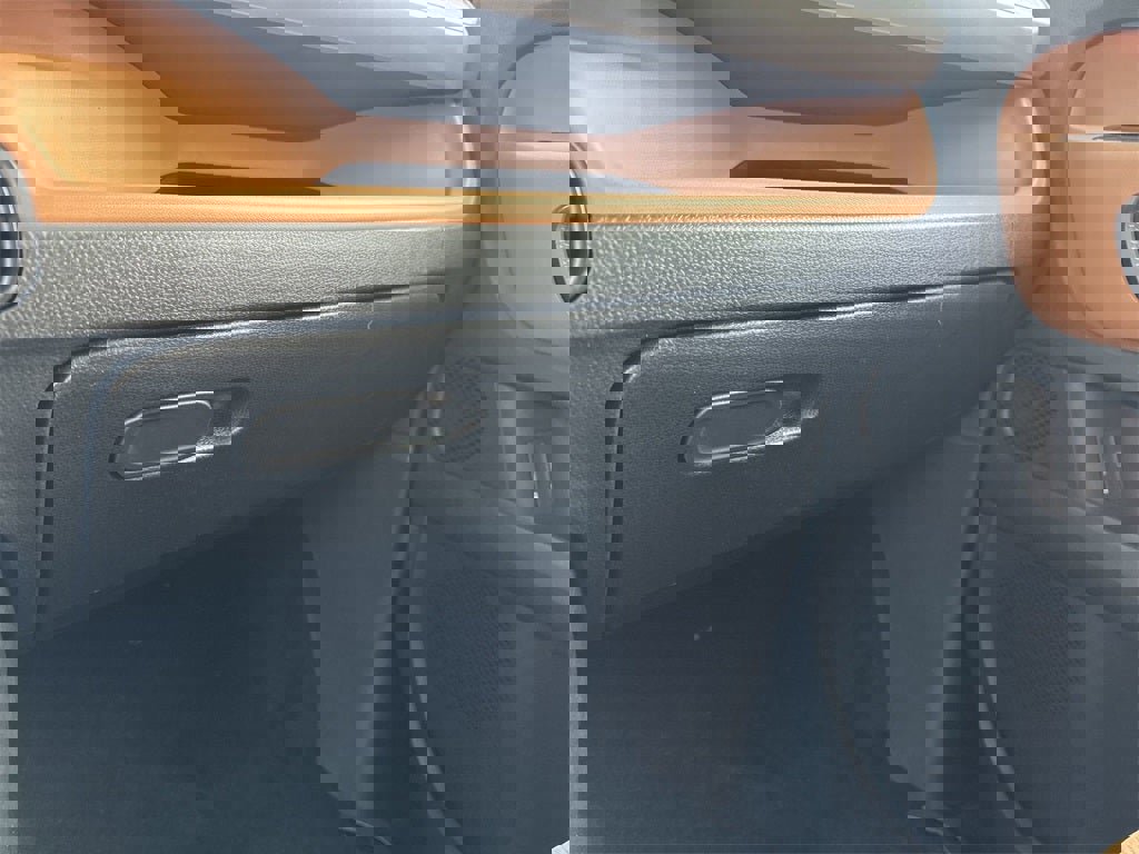 New 2025 Volkswagen ID. Buzz Pro S Plus image 41