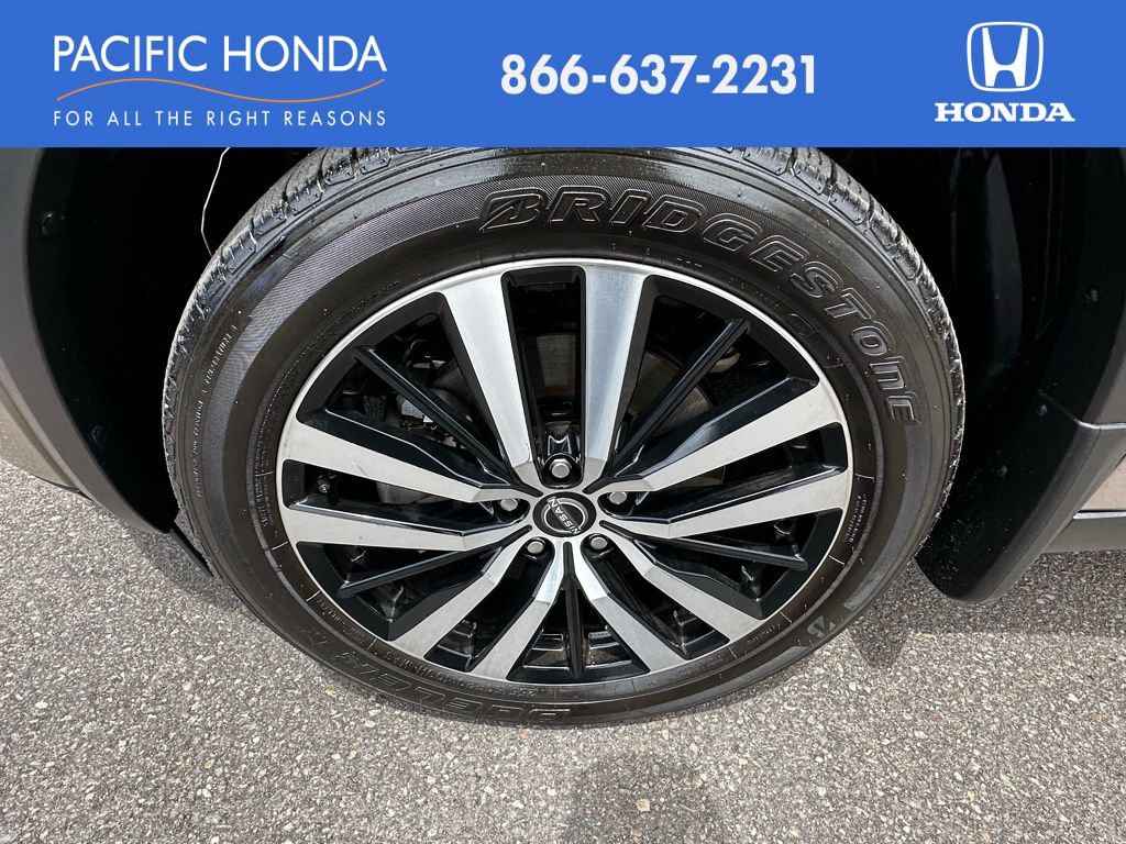 Used 2023 Nissan Pathfinder Platinum FWD image 11