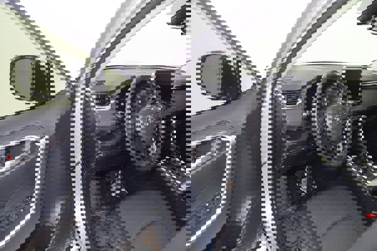 Used 2024 Toyota RAV4 XLE w/ Convenience Package AWD/4WD image 45