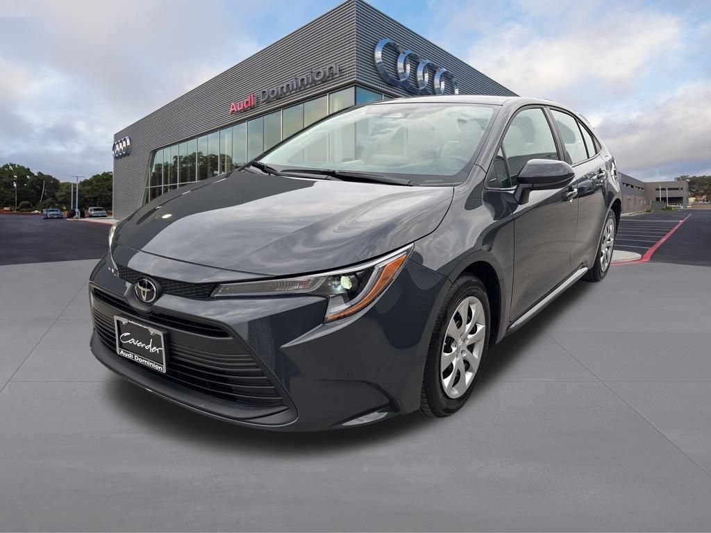 Used 2025 Toyota Corolla LE image 1