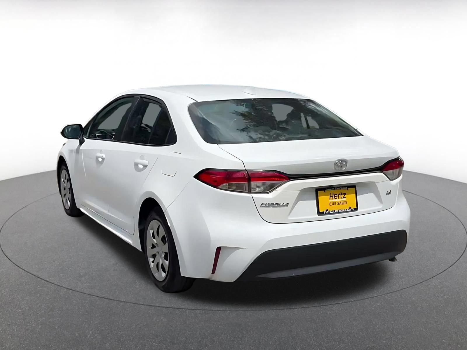 Used 2025 Toyota Corolla LE FWD image 10