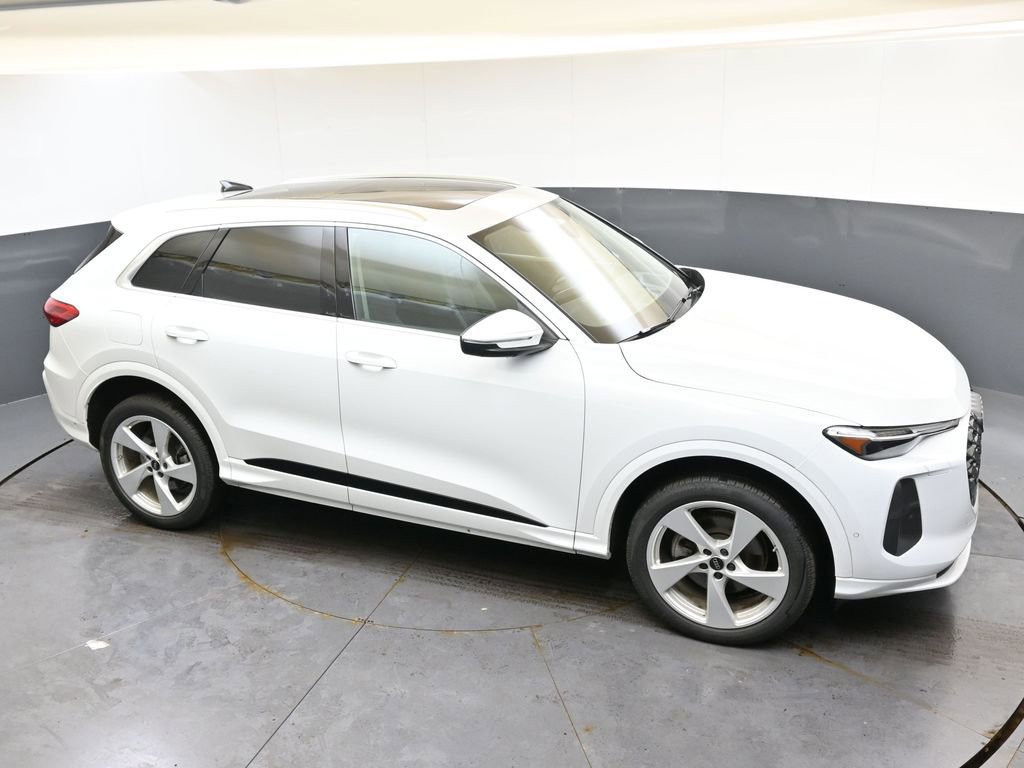 Used 2025 Audi Q5 Premium Plus w/ Premium Plus image 50